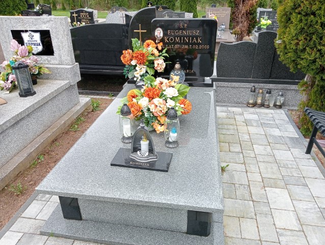 Grób Eugeniusz Tadeusz Kominiak