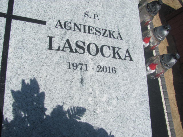 Agnieszka Lasocka 1971 Kutno - Grobonet - Wyszukiwarka osób pochowanych